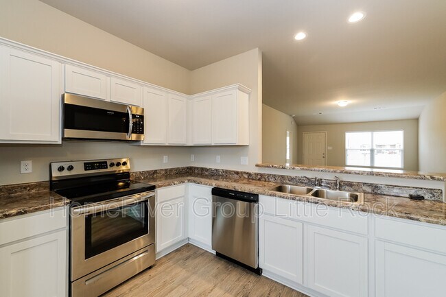 Building Photo - 122 Ellis Dr