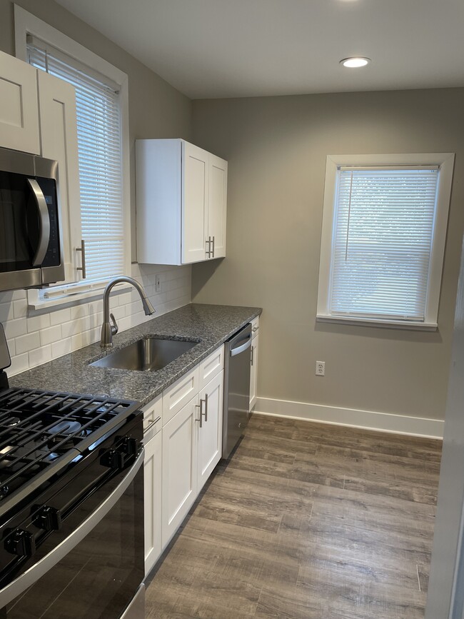 Foto del edificio - 3575 W 147th St