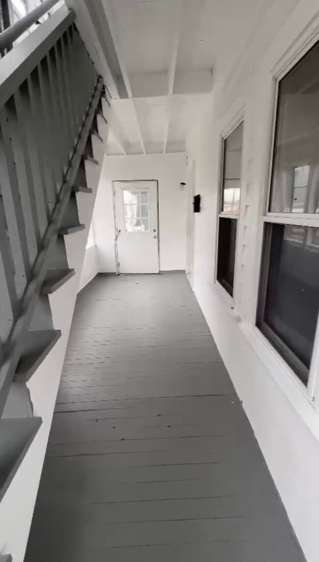 Building Photo - 25 Saint Marys St