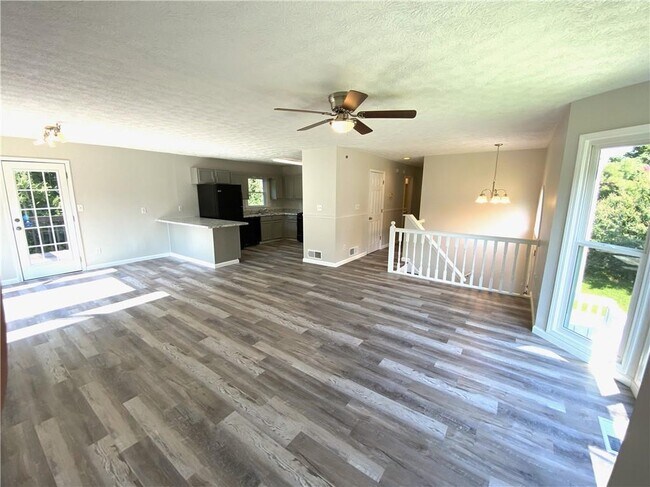 Foto del edificio - 109 Indian Trail Dr