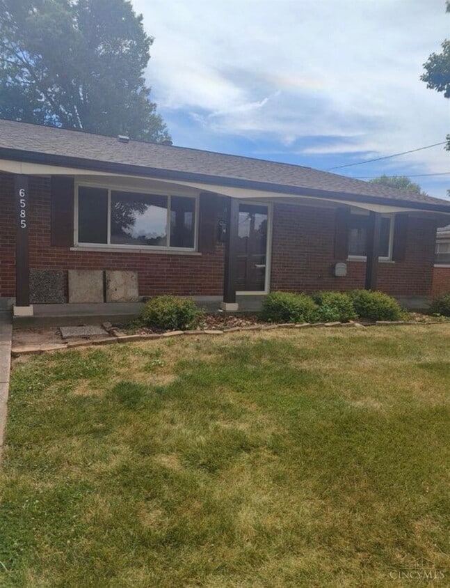 Primary Photo - 6585 Windyhills Rd