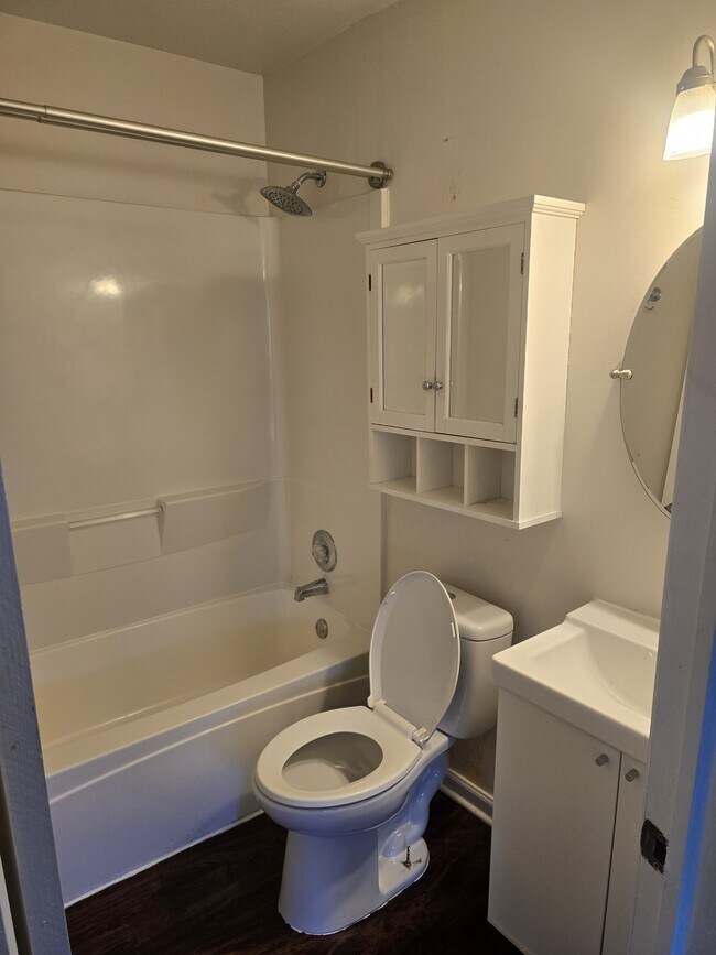 Foto del edificio - 32470 Donnelly St
