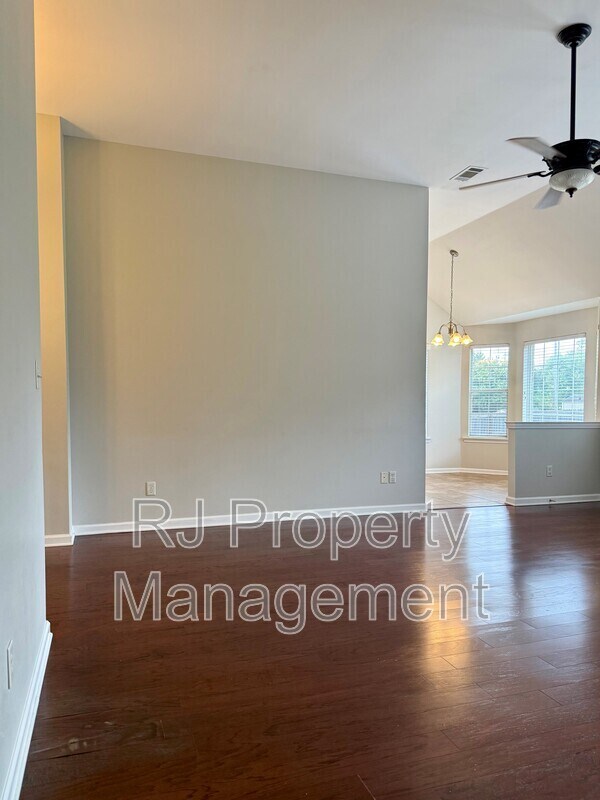 Foto del edificio - 11579 Mahogany Dr