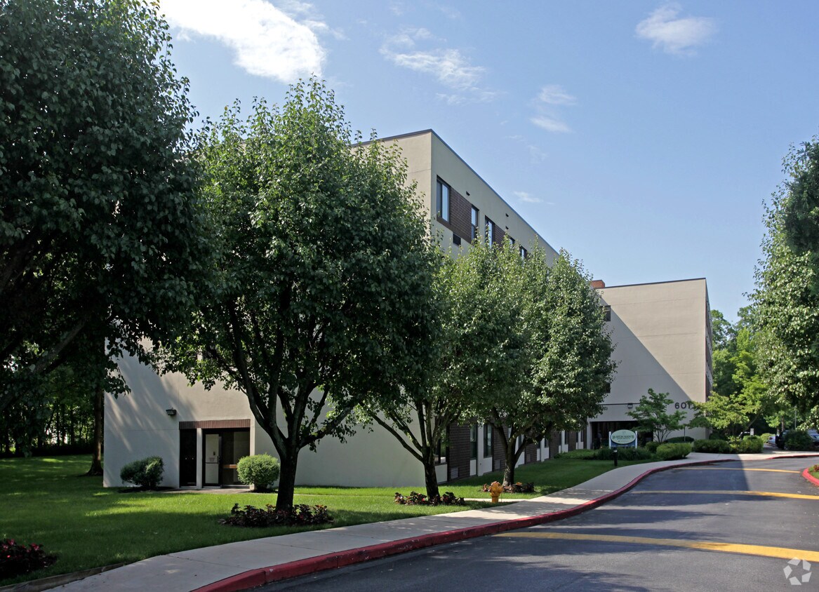 Burton Manor Apartments in Aberdeen, MD