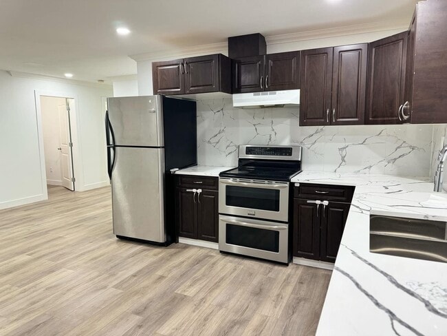 Building Photo - 9361 164A St