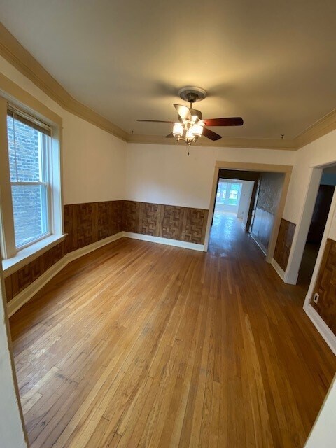 Comedor - 2057 w birchwood ave