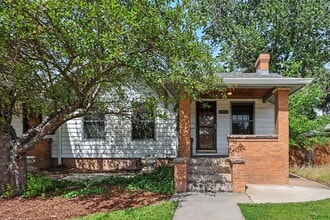 Building Photo - 2123 S Franklin St