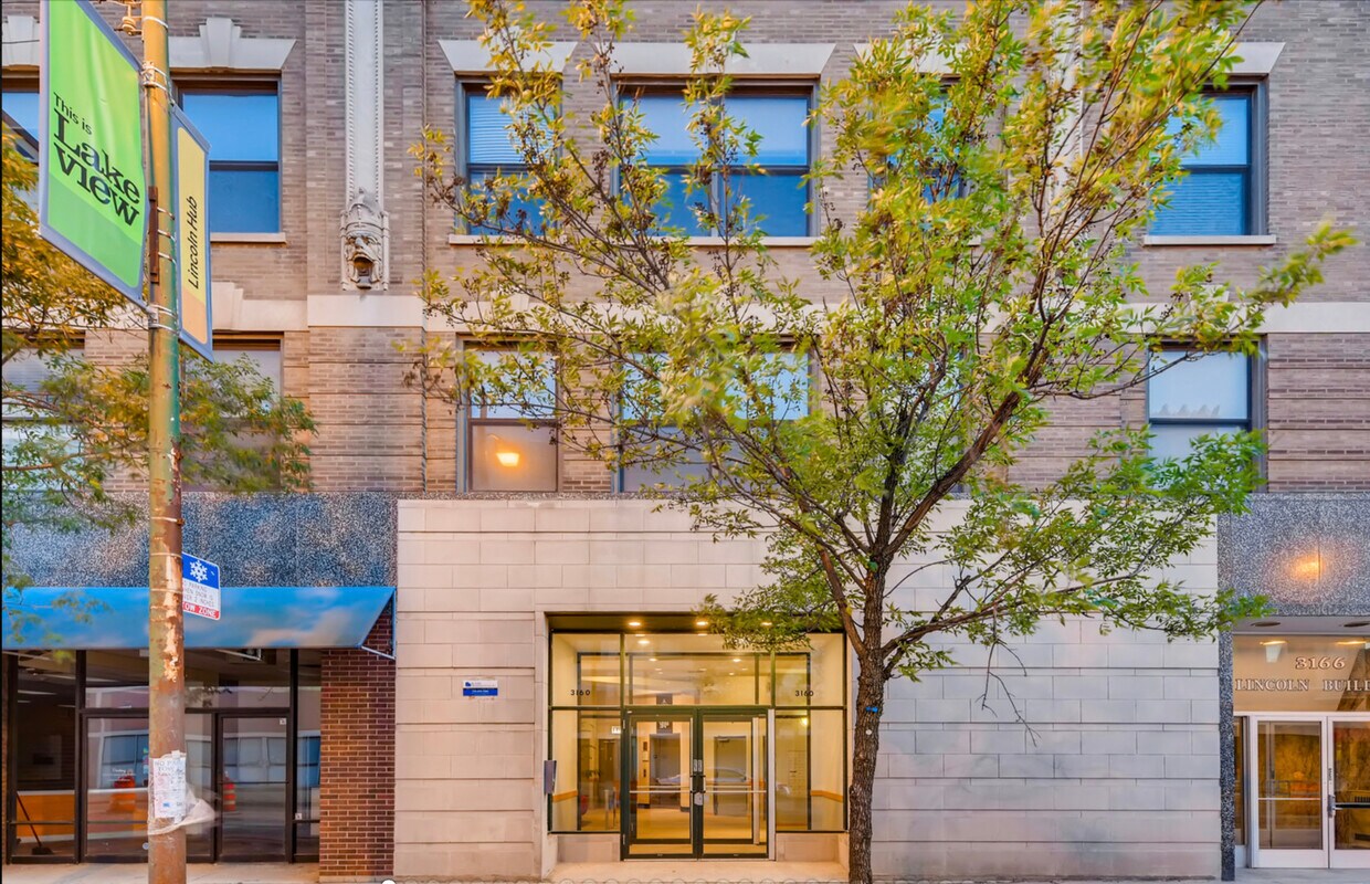 Foto principal - 3160 N Lincoln Ave