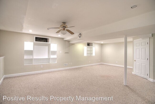 Building Photo - 5 br, 3.5 bath House - 2032 Valley  Road