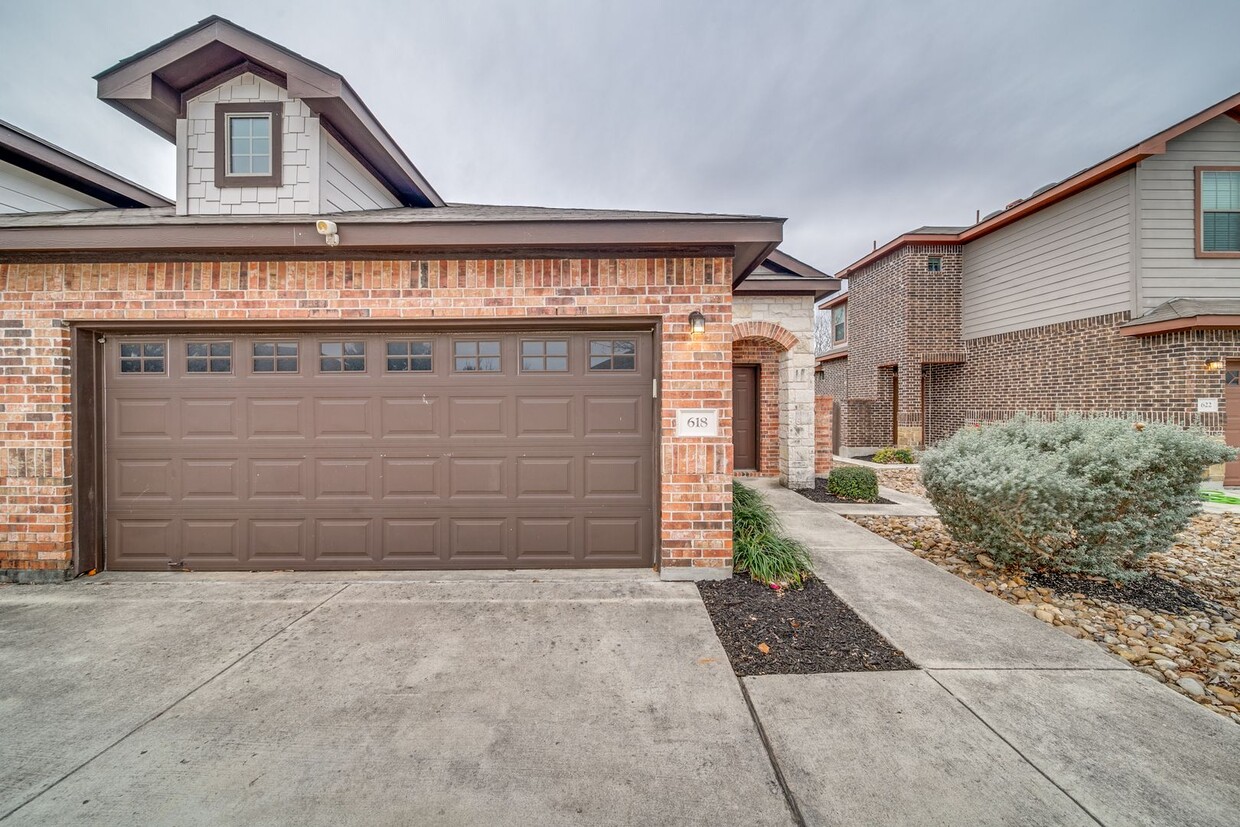 Primary Photo - Right Unit, 2-Unit Townhome, One-Story