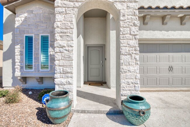 Foto del edificio - Eastside area for Short or Long Term Rental(Completely Furnished) Beautiful 4 bed/2 baths