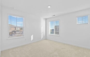 Building Photo - 1907 Mount Monroe Dr