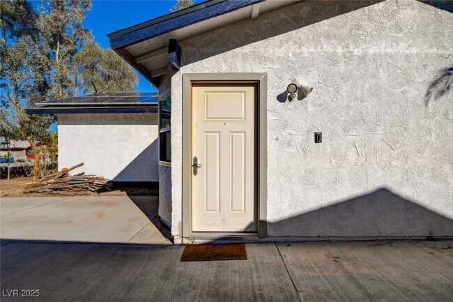 Foto del edificio - 6223 W Foothill Blvd