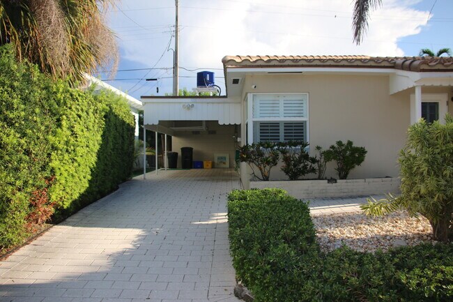 Building Photo - 42 Douglas Dr