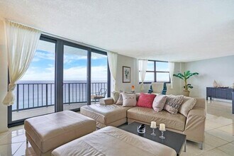 Building Photo - 5420 N Ocean Dr