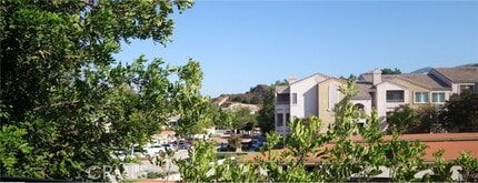 Building Photo - 2400 Del Mar Way