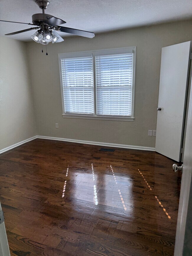 Foto del edificio - 123 Ken Hill Ln