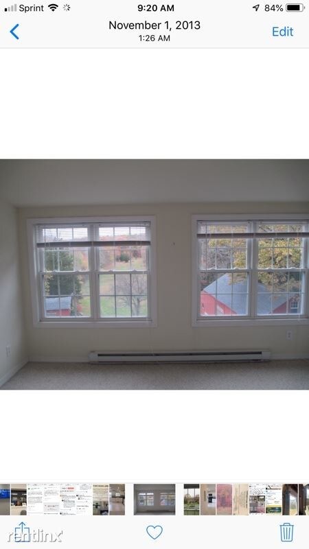 Building Photo - 834 Mapledale Rd