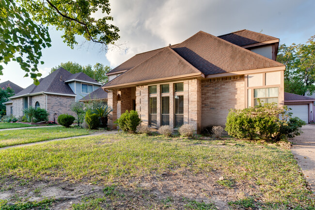 Building Photo - 15114 Mira Vista Dr