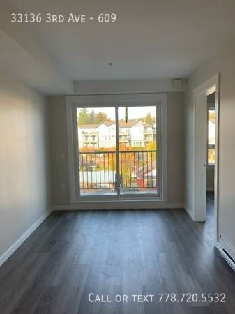 Photo du bâtiment - Top Floor Apartment