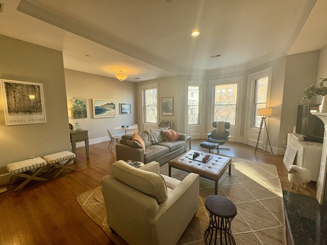 Building Photo - 331 Beacon St