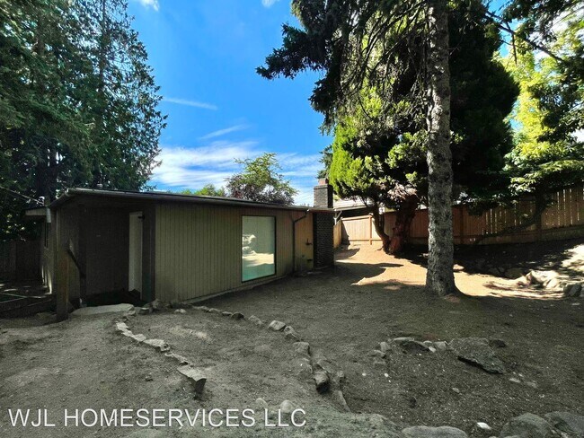 Building Photo - 4 br, 2 bath House - 14351 22nd Ave NE
