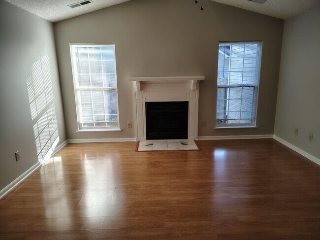 Foto del edificio - 642 Aspen St