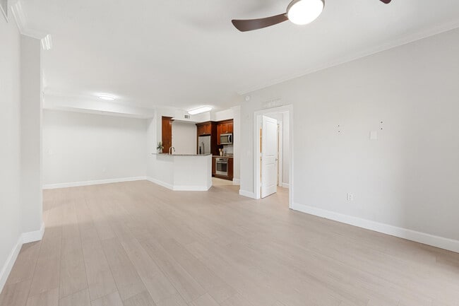 Foto del edificio - 1690 Renaissance Commons Blvd