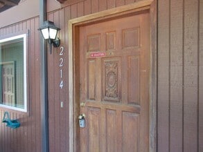 Building Photo - 2214 Navaho Ct SE