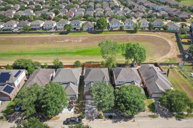 Building Photo - 19326 Camellia Knoll Trail