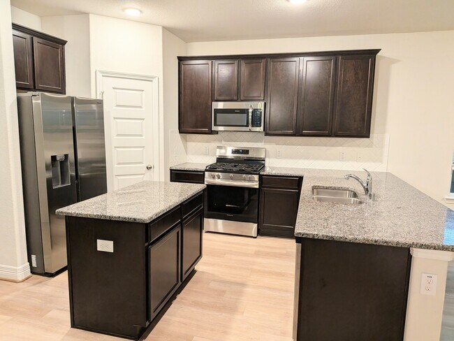 Foto del edificio - 21278 Catalina Palm Dr