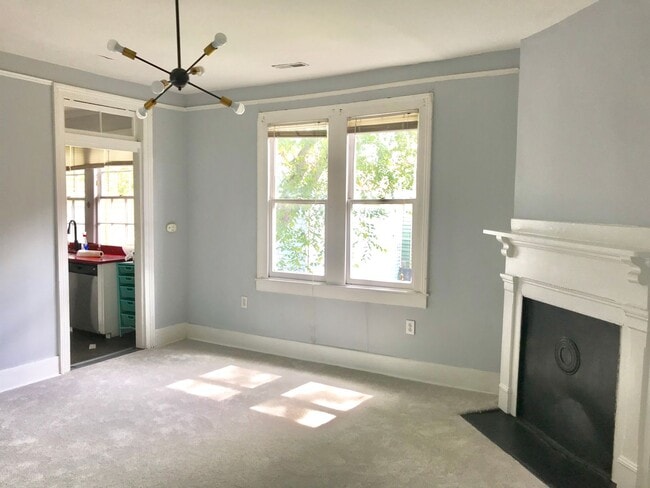 Building Photo - 89C