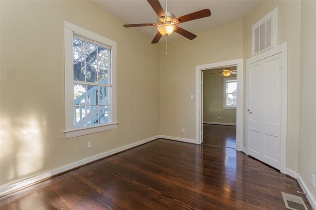 Building Photo - 1219 33rd St