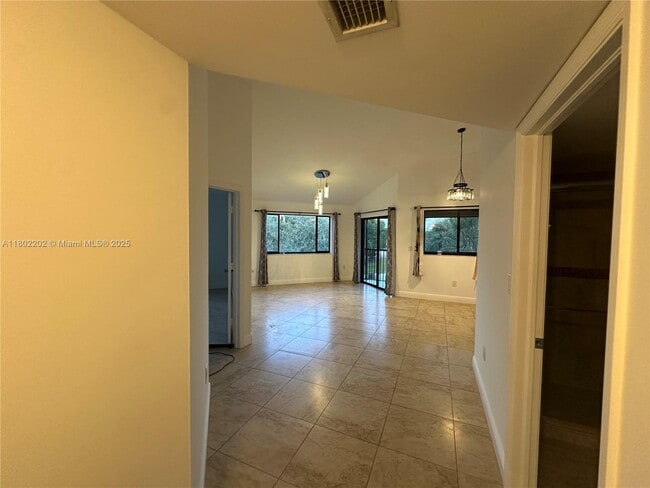 Building Photo - 15489 N Miami Lakeway
