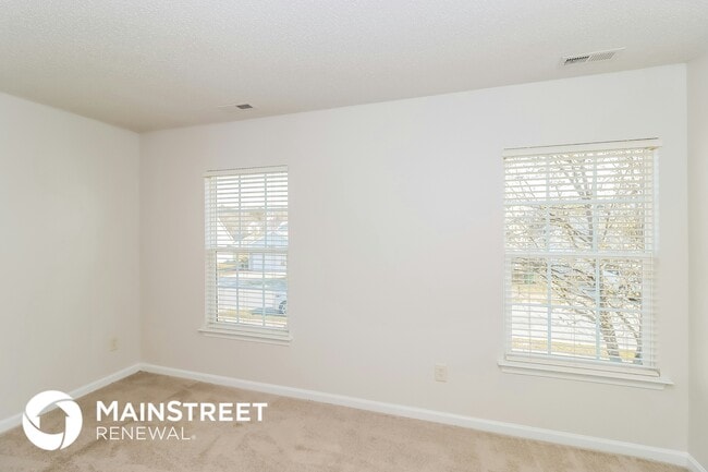 Building Photo - 2032 Pimpernel Rd