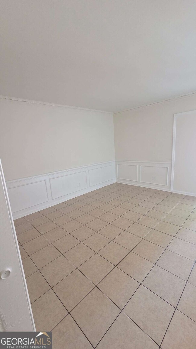 Foto del edificio - 1175 Forest Vale Dr NW