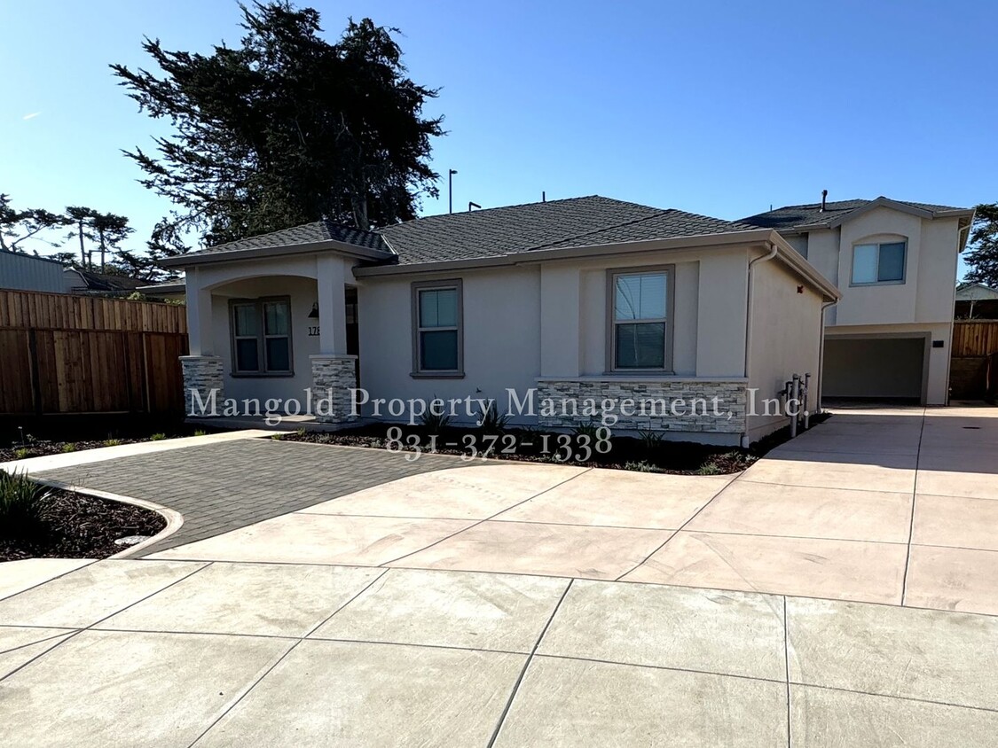 Primary Photo - Beautiful 1-Bed 1-Bath Triplex Located In ...