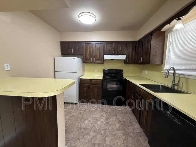 Building Photo - 4334 E 67th St