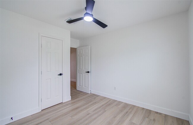 Foto del edificio - 15448 Chipman Ln.
