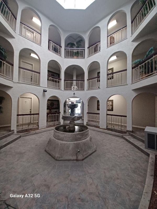 Foto del edificio - 1699 Laguna St