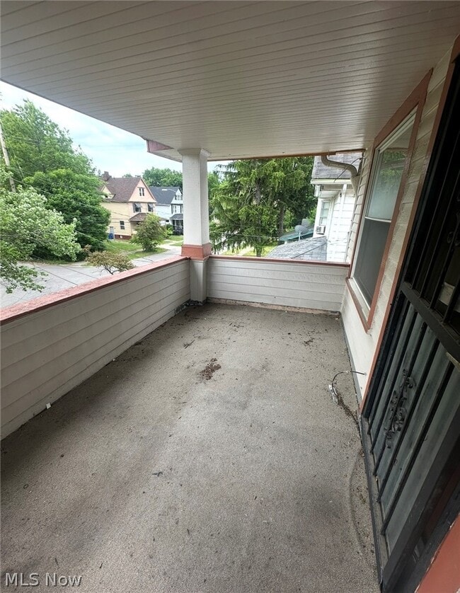 Building Photo - 3294 E 105th St