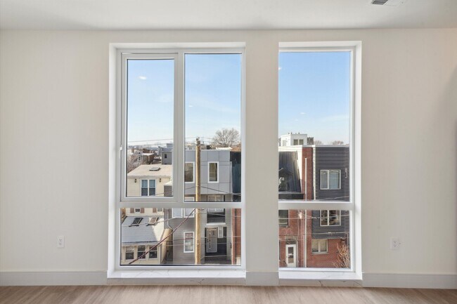 Foto del edificio - 1221 E Fletcher St
