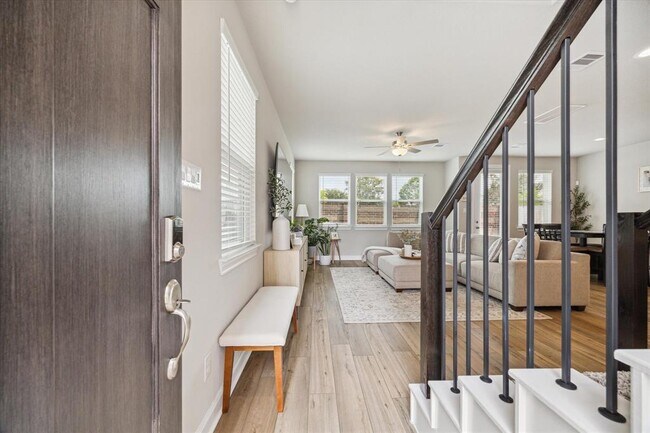 Foto del edificio - 4122 Peaceful Pines Ln