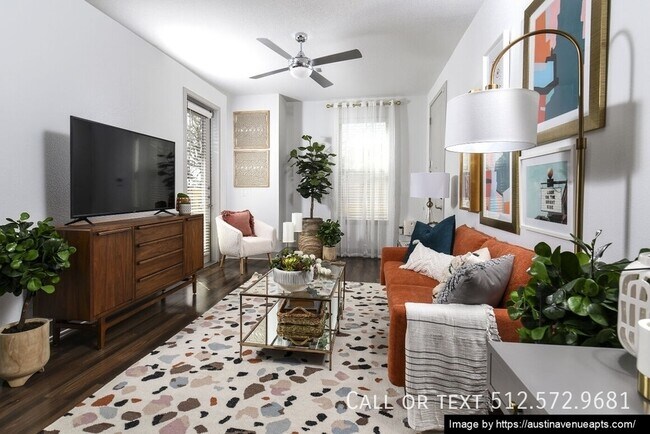 Foto del edificio - 2501 NE Inner Loop