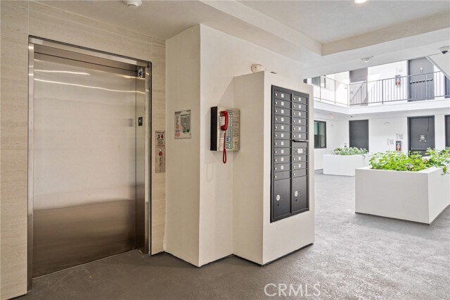 Foto del edificio - 7510 Sepulveda Blvd