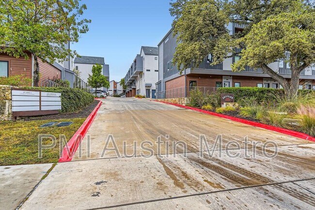 Building Photo - 5924 S Congress Ave