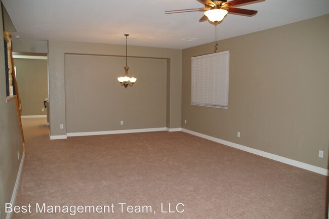 Building Photo - 6 br, 4 bath House - 4121 Perfect Lure St