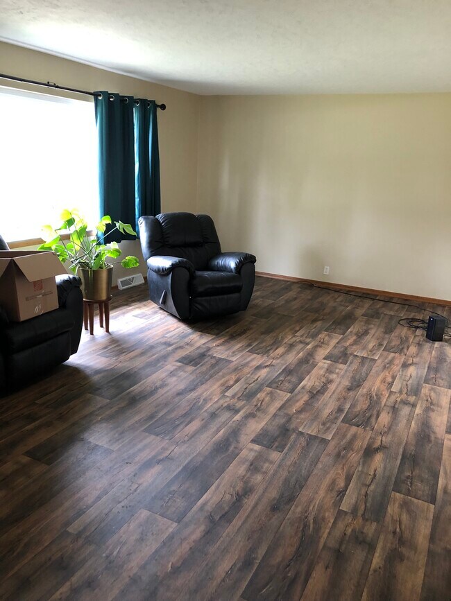 Foto del edificio - 711 E 33rd St