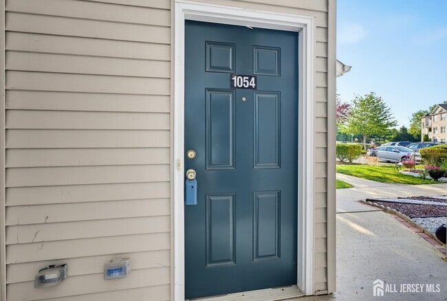 Building Photo - 1054 Morning Glory Dr