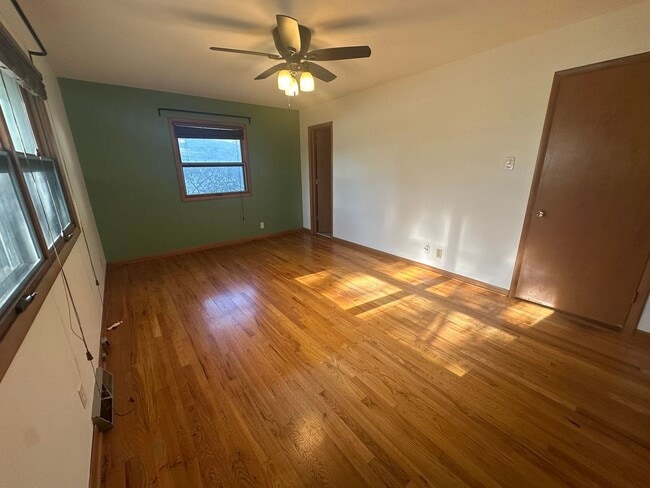 Building Photo - Single Family Home